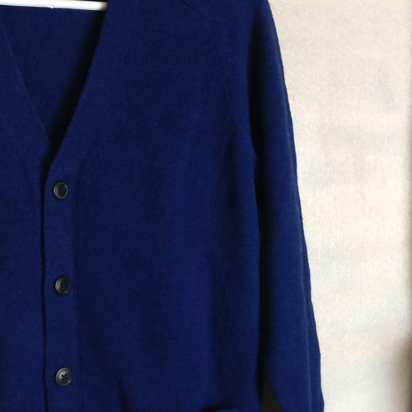 Warm 100%WOOL Button up Cardigan Pullover Sweater, SMALL with Measurements - Picture 3 of 8